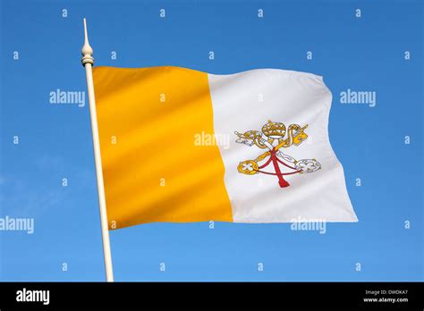 Vatican city state flag hi-res stock photography and images - Alamy