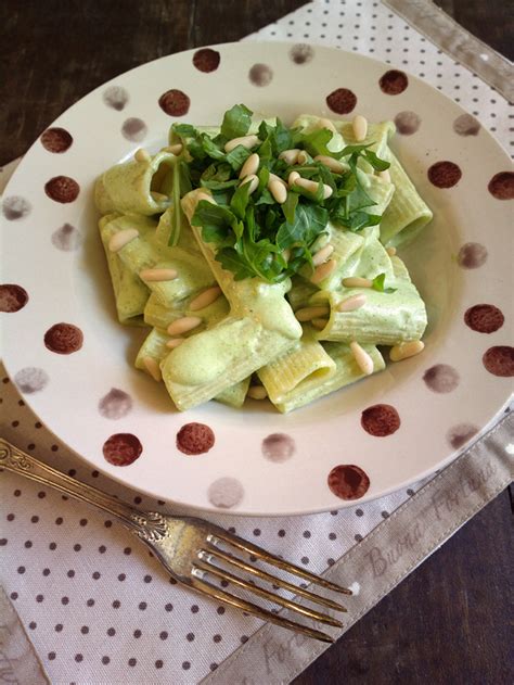 Rigatoni Con Crema Di Rucola Philadelphia E Pinoli Un Dolce Al Giorno