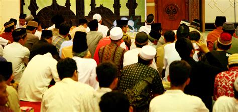 Minggu Malam Tarawih Perdana Di Masjid Ulul Albab Unnes