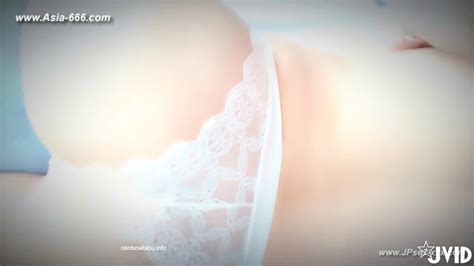 Chinese Model Posing Nude