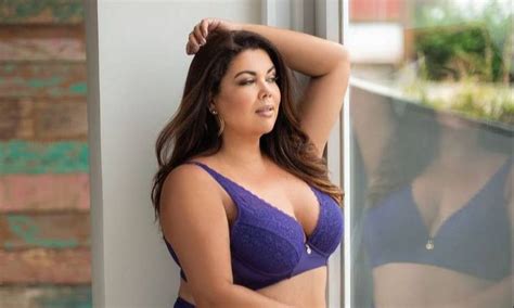 Fabiana Karla Ousa E Esbanja Beleza Em Fotos De Lingerie Jornal O Globo