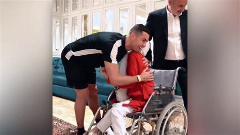 Cristiano Ronaldo Acusado De Adulterio Por Este Abrazo A Una Pintora