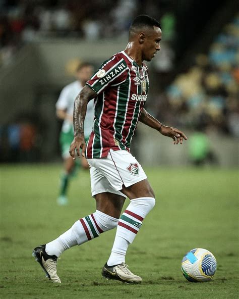 Marquinhos avalia peso de tropeço do Fluminense antes de clássico o