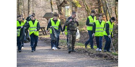 Vosges Les Cadets De La Gendarmerie D Barrassent Chantraine De Ses