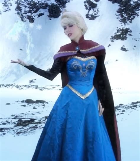 Traci Hines As Elsa Cosplay By Tracihinesmusic Facebook Frozen