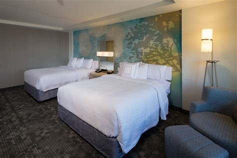 Hotels near Midland and Bay City, Michigan | Courtyard Bay City