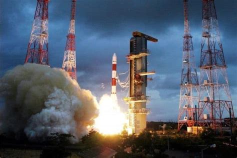 Indian rocket launches 104 satellites