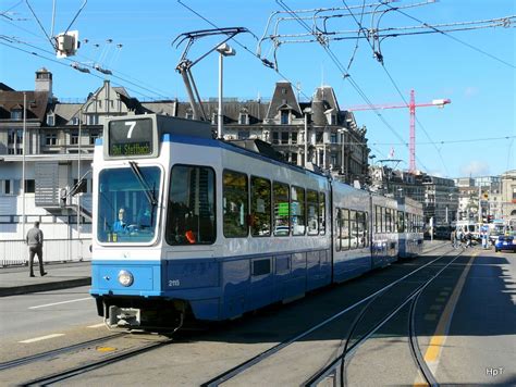 Vbz Tram Be Unterwegs Auf Der Linie In Z Rich Am