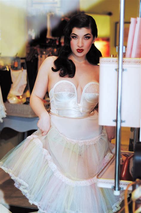How To Build The Perfect Vintage Lingerie Collection The Lingerie Addict