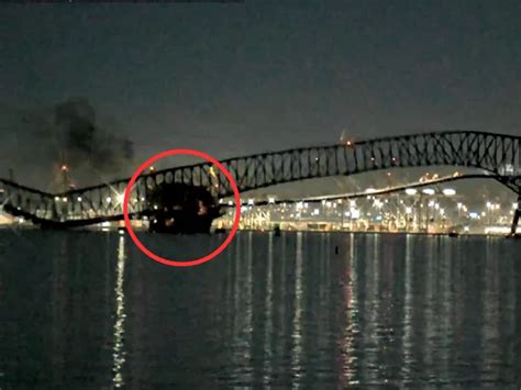 Baltimore Bridge In Us Collapses Into Water After Being Hit By Cargo Ship Video Torizone