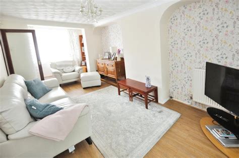 Church Avenue Broomfield 2 Bed Terraced House For Sale £320 000