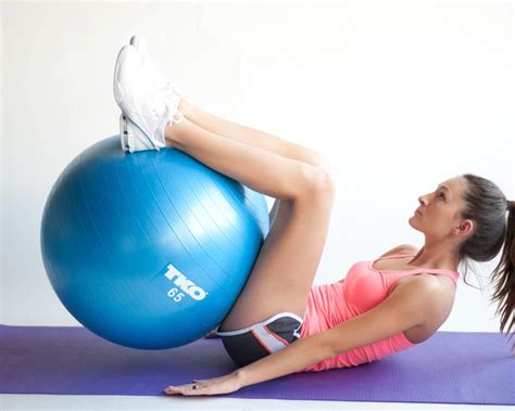 Ejercicios con Pelota de Estabilidad para Glúteos iFitness