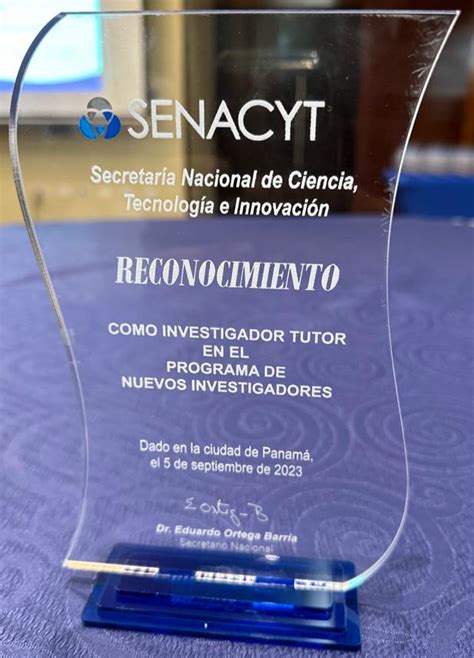 SENACYT Reconoce A Docente Del Centro Regional De Bocas Del Toro