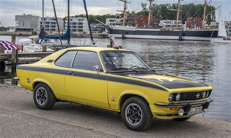 The Opel Manta Gse Is A Modern Elektromod W Video Double Apex