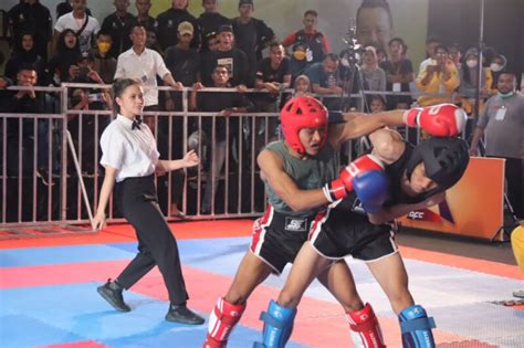 Prajurit Yonif 10 Marinir Raih Emas Kejurnas Kickboxing Indonesia Iv