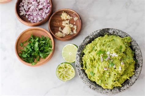 Copycat Chipotle Guacamole Recipe