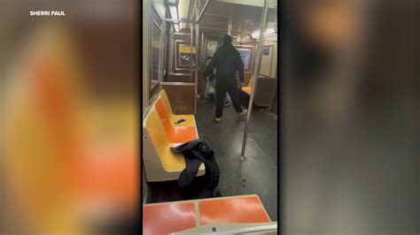 Brooklyn Subway Shooting Nyc Subway Passengers Cower Together For