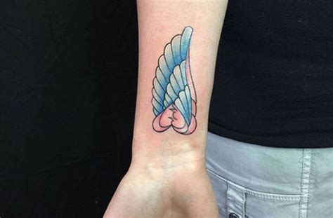 Miscarriage tattoos: The touching way that people are honouring their ...