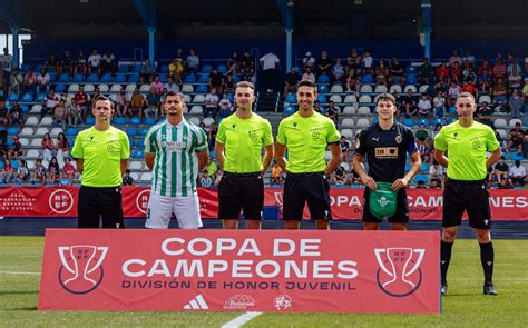 Classificações Dos Jogadores De Betis X Valencia Cf - El Real Betis se impone al Valencia CF en El Toralín y conquista su ...