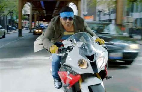 Abhishek, Aamir, Uday's thrilling bike stunts in 'Dhoom 3'