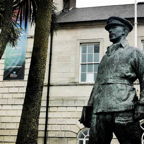 The Paddy Mayne Statue, Newtownards, Co. Down - WartimeNI