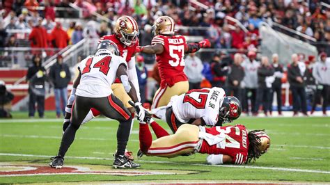 HIGHLIGHT: Russell Gage Makes Acrobatic Touchdown Grab vs. 49ers