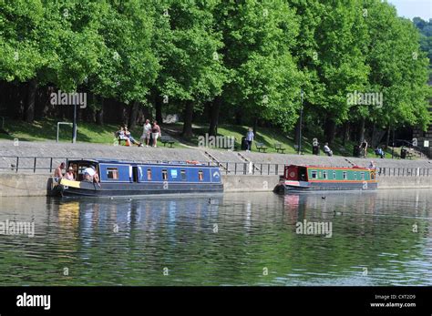 Houseboat Uk Town Hi Res Stock Photography And Images Alamy