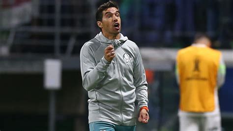 Palmeiras anuncia renovação de contrato Abel Ferreira