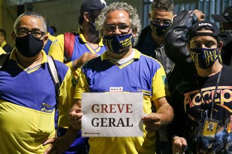 Trabalhadores dos Correios deflagram greve em todo o país Jornal Voz