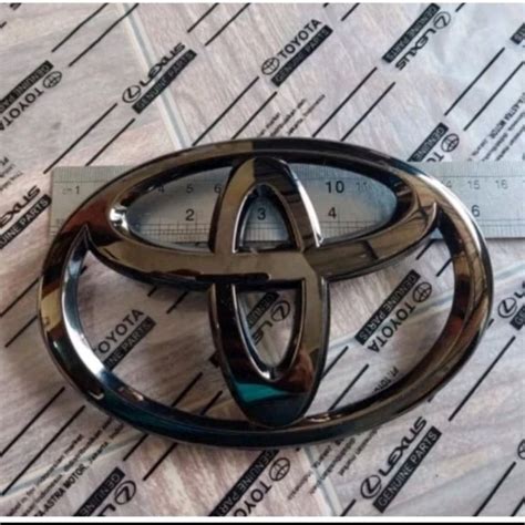 Jual Emblem Logo Depan Toyota Avanza Rush New Up Original