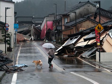 Rescuers Race Against Time Search For Survivors In Japan After Quakes