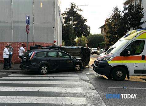 Scontro In Via Gorizia Un Automobile Si Ribalta