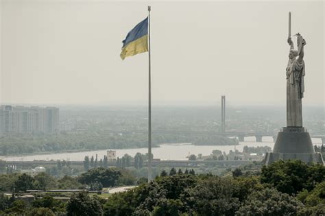 Alarm przeciwlotniczy w Ukrainie Siły Powietrzne uprzedziły o