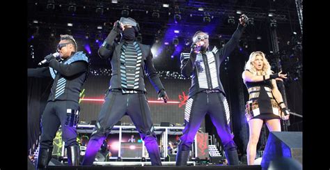 Photo Les Black Eyed Peas lors de leur concert à Londres au cours du