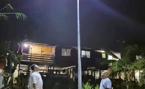 Pemasangan Lampu Solar Di Kampung Pisang Yb Rina Hj Jainal