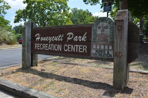 Kiwanis Recreation Center And Honeycutt Park