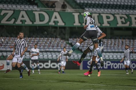 Coritiba acumula tropeços e completa um mês sem vencer no Couto Pereira