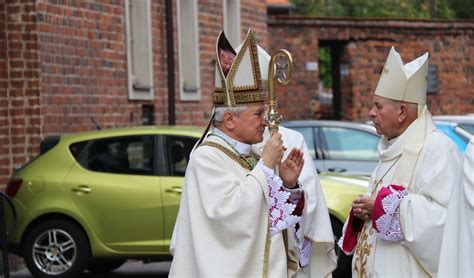 KOŚCIÓŁ Bp Edward Janiak nie będzie już zapraszany na miejskie