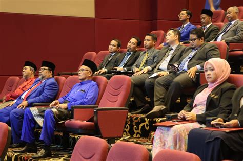 Laman Web Majlis Daerah Perak Tengah Majlis Angkat Sumpah Penerimaan