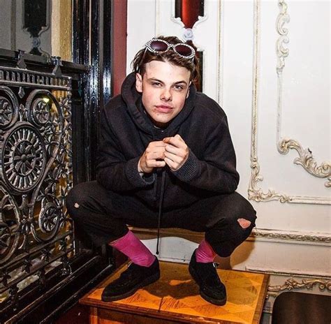 Pin By Mamane 🍃 On Yungblud Dominic Harrison Cute Celebrities Celebs