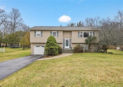 7 Van Buren Court Highland Mills Ny 10930 Zillow