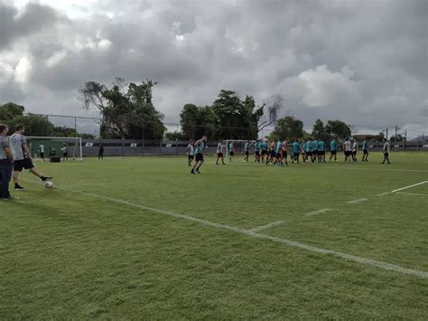 Como chegam Fluminense x Vasco para o clássico SuperVasco