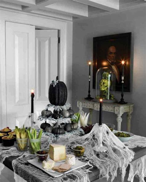 30 Indoor Halloween Decorations Ideas - Decoration Love