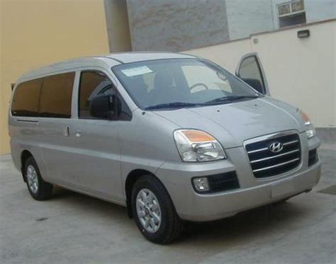 Hyundai H-1 Van Photos and Specs. Photo: Hyundai H-1 Van how mach and ...