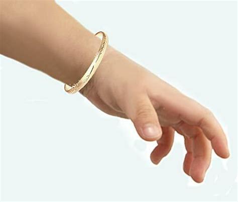 Ritastephens Childrens 14k Yellow Gold Hinged Floral Baby Bangle