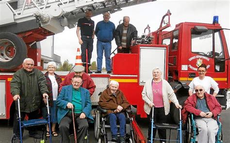 Seniors Une visite chez les pompiers Le Télégramme