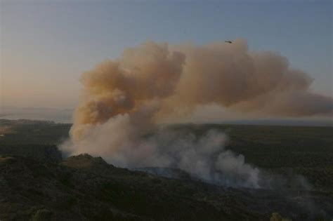 Presó sense fiança per al piròman acusat de provocar dotze incendis al