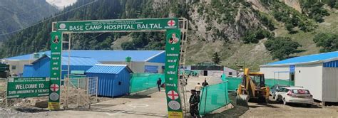 Dig Ckr Srinagar Visits Baltal Base Camp Yatra Track Kashmir Reader