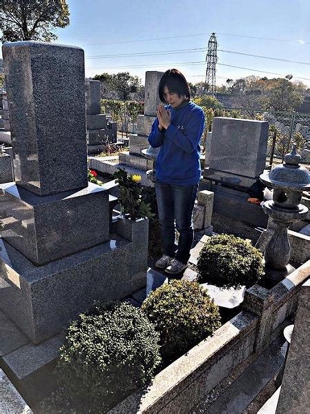 《神戸市内霊園限定》 お花屋さんが行う、お墓参り代行サービス 仏花・写真付き報告書 ふるさとパレット ～東急グループのふるさと納税～