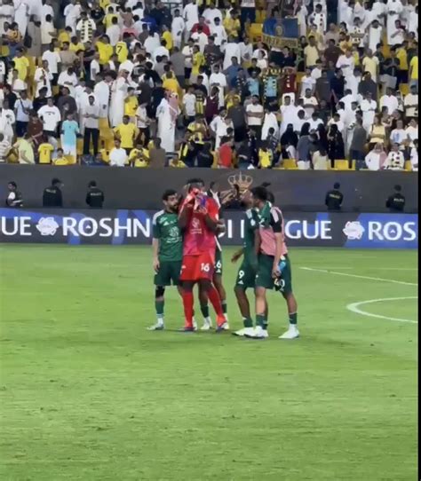 شاهد ميندي حارس الأهلي يبكي بعد التعادل مع النصر المرصد الرياضية